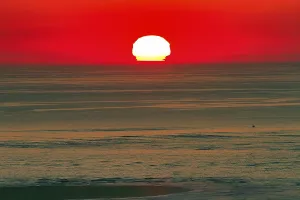 Atmospheric Light Effects Imprime: Refraction and reflection at sunset