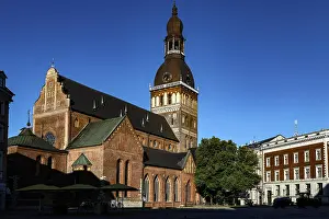Old Town Riga Latvia Imprime: Riga Cathedral with Gothic elements and impressive tower