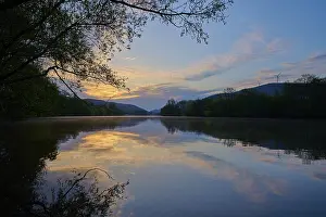 River Landscape Imprime: River landscape, reflection, tree