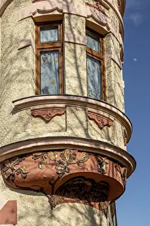 Bay Window Architecture Imprime: Round bay window on a residential building