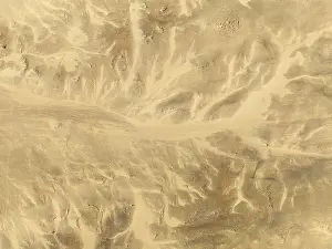 Windy Desert Landscape Imprime: Sand patterns caused by continuous wind