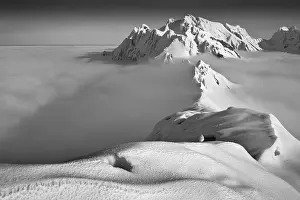 Snow Capped Mountains Switzerland Imprime: Santis, summit in winter above clouds