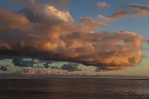 Portugal Evening Sky Imprime: Sea and dramatic cloud atmosphere