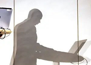 Businessman With Laptop Imprime: Shadow of manager with laptop