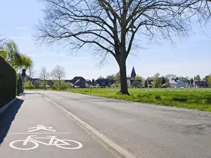 Bicycle Lane Pavement Imprime: Shared pavement and cycle path