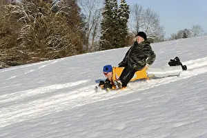 Leisure Activities Imprime: Sledding