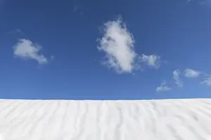 Southern Germany Winter Scene Imprime: Snow surface with sky and cloud