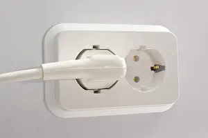Power Supply Technology Imprime: Socket, cable, plug