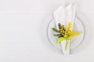 Spring Table Setting Imprime: Spring table setting with mimosa