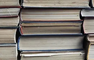 Old Books Imprime: Stack of old worn books