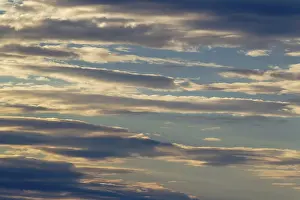 Stratocumulus Cloud Formation Imprime: Stratocumulus clouds in the evening