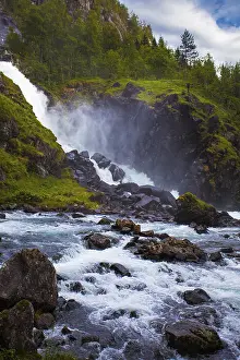 Powerful Waterfall Scene Imprime: Stream with waterfall