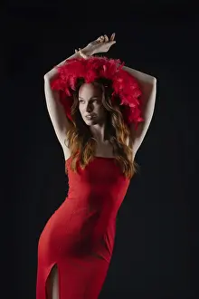Studio Beauty Photography Imprime: In a studio with dramatic lighting