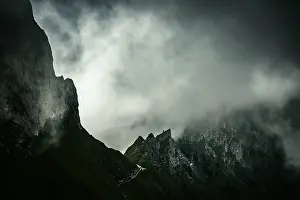 Switzerland Mountain Photography Imprime: Summit ridge with dramatic clouds