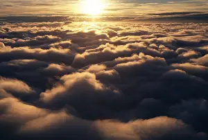 Cloudy Sky Images Imprime: Sun above the clouds