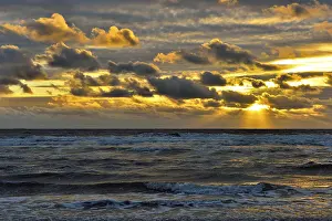 Sunset On The North Sea Imprime: Sunset with clouds on the beach