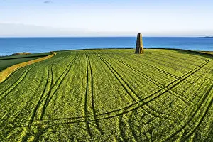 Uninhabited Farm Fields Imprime: Sunset over The DAYMARK and fields from a dron