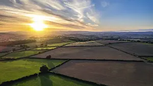 Atmospheric Evening Light UK Imprime: Sunset over Devon Fields, Berry Pomeroy