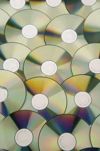 Computer Crime Scene Imprime: A table full of CD-ROM and DVD