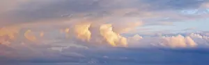 Cloudy Mood Wallpaper Imprime: Thunderclouds in the evening light