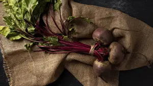 Root Vegetable Photography Imprime: Top view beets sack