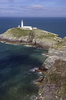 Rocky Escarpment Imprime: View of the cliffs and the lighthouse