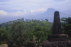 Indonesian Sacred Building Imprime: View of the Merapi volcano from the Borobudur temple complex
