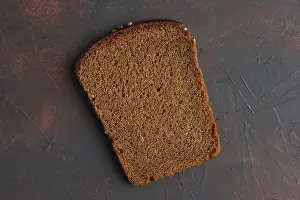 Brown Bread Imprime: Top view of piece of broun bread