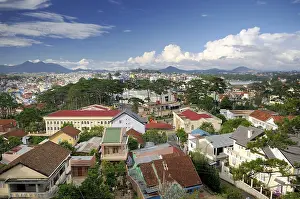 Southeast Asia Cityscape Imprime: View over the rooftops of Dalat