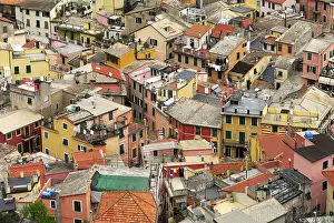 Southern Europe Cityscape Imprime: View onto the rooftops of Monterosso