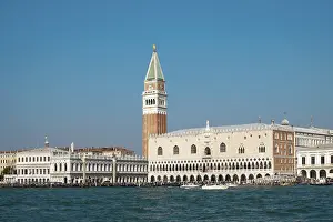 Doges Palace Italy Imprime: View to St. Mark's Square