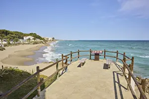 Observation Point Spain Imprime: Viewing platform onto the beach