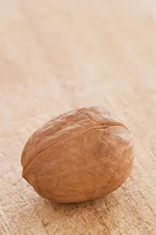 Grocery Store Fruits Imprime: Walnut