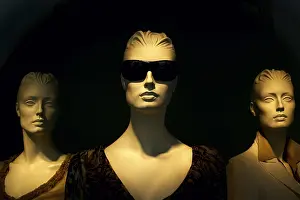Close Up View Imprime: Window display - window dummies