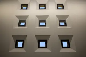 Deserted Windows Imprime: Windows on a Wall