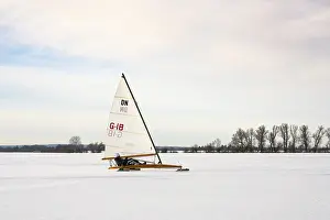 Lower Saxony Germany Winter Scene Imprime: Winter at Dummer See with