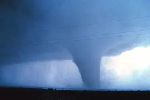 Cumulonimbus Clouds Imprime: Tornado